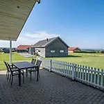 Hébergement de vacances Large Family House With A Beautiful View *